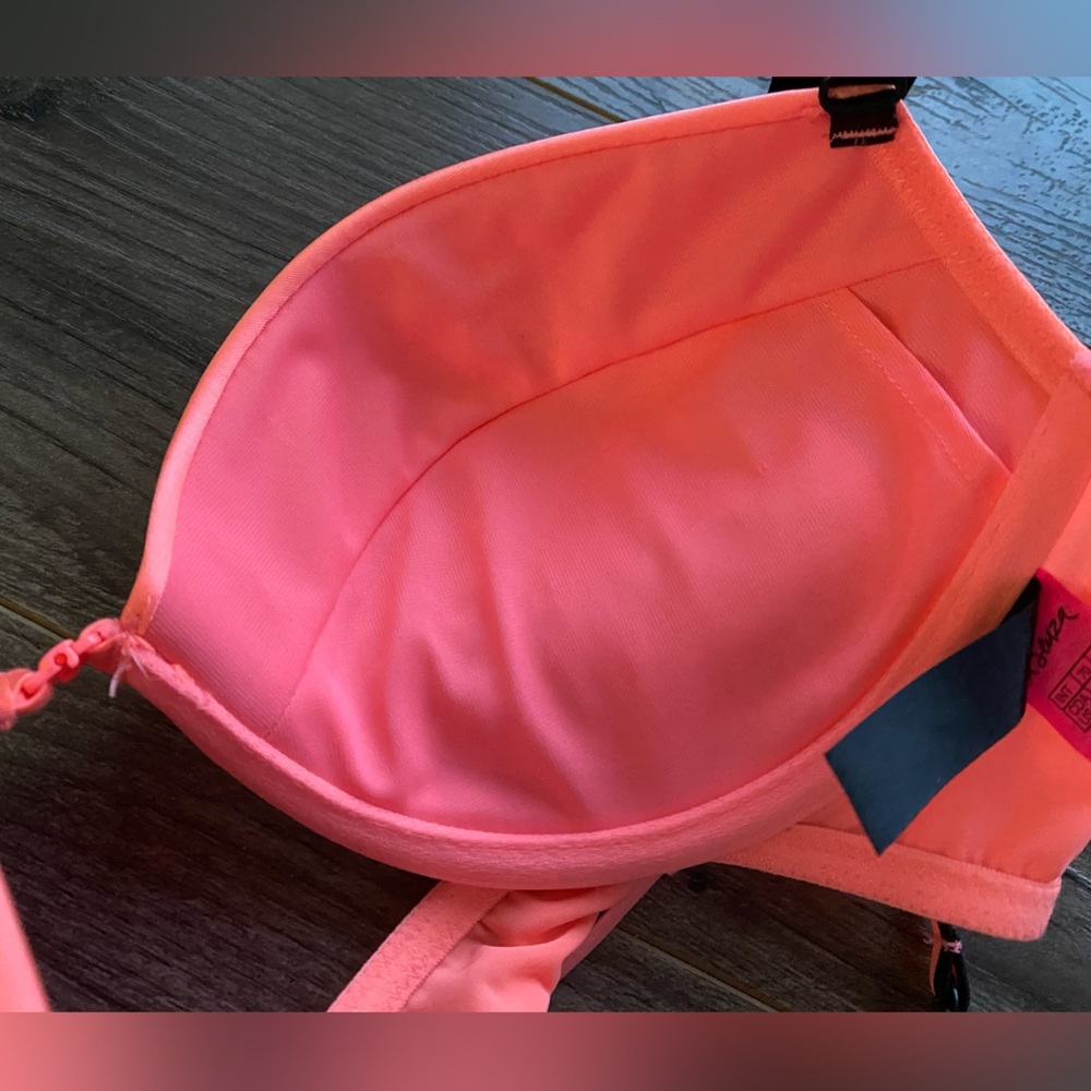 2/$18 bras La Senza bright pink front clasp push up w/ sexy racerback strap - Picture 5 of 8
